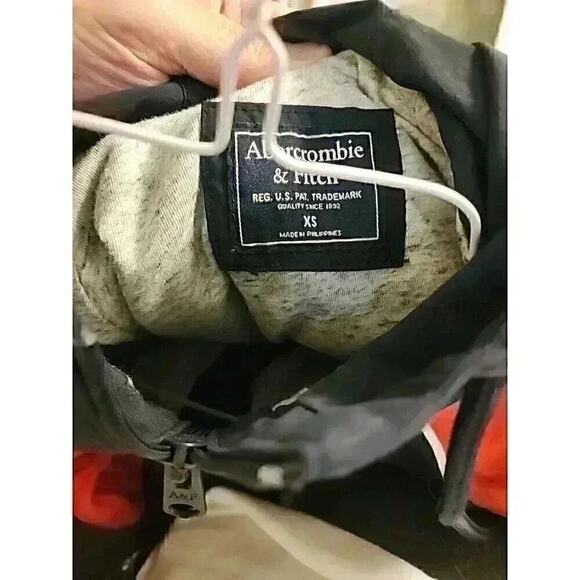 Abercrombie & Fitch Jacket Womens X-Small Full Zip Hooded Excellent CR3 - Picture 4 of 7